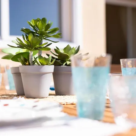 Pillowabroad - Sea View Terrace דירה