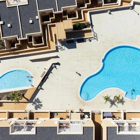 Pillowabroad - Sea View Terrace דירה